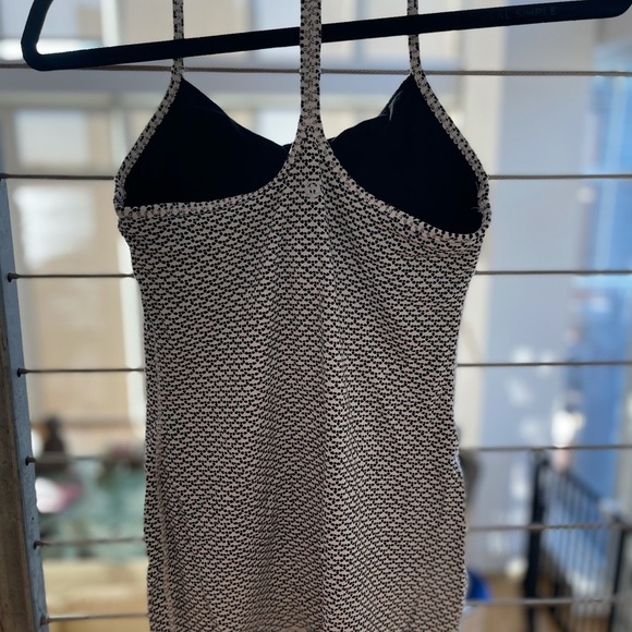 Lululemon Razorback tank - Picture 9 of 10